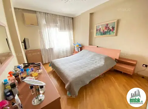 Satılır 3 otaqlı yeni tikili 140 m²