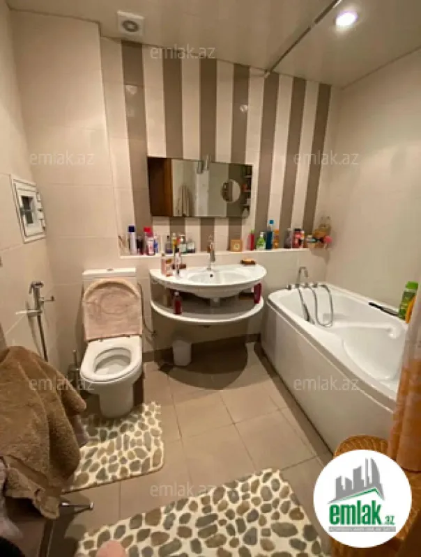 Satılır 3 otaqlı yeni tikili 140 m²