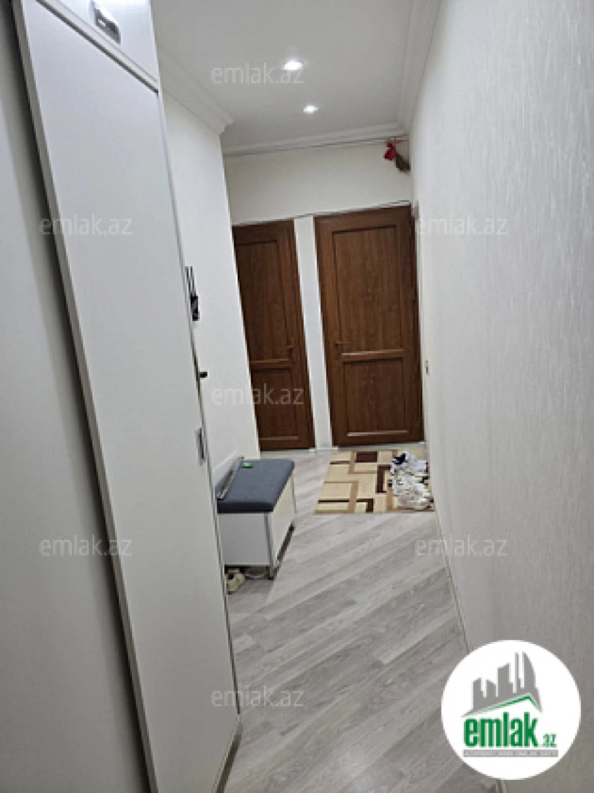Satılır 2 otaqlı köhnə tikili 53 m²