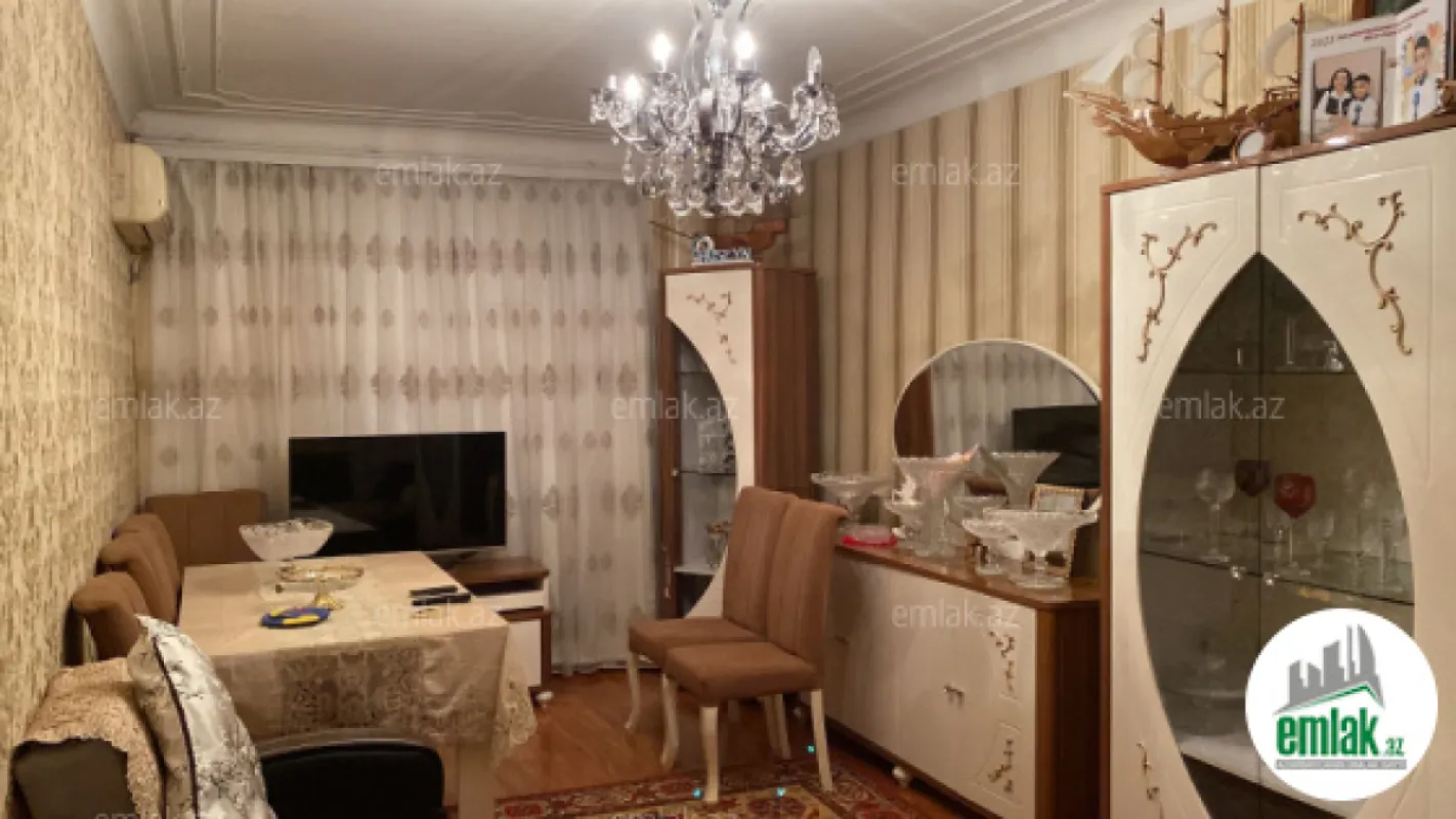 Satılır 2 otaqlı köhnə tikili 55 m²