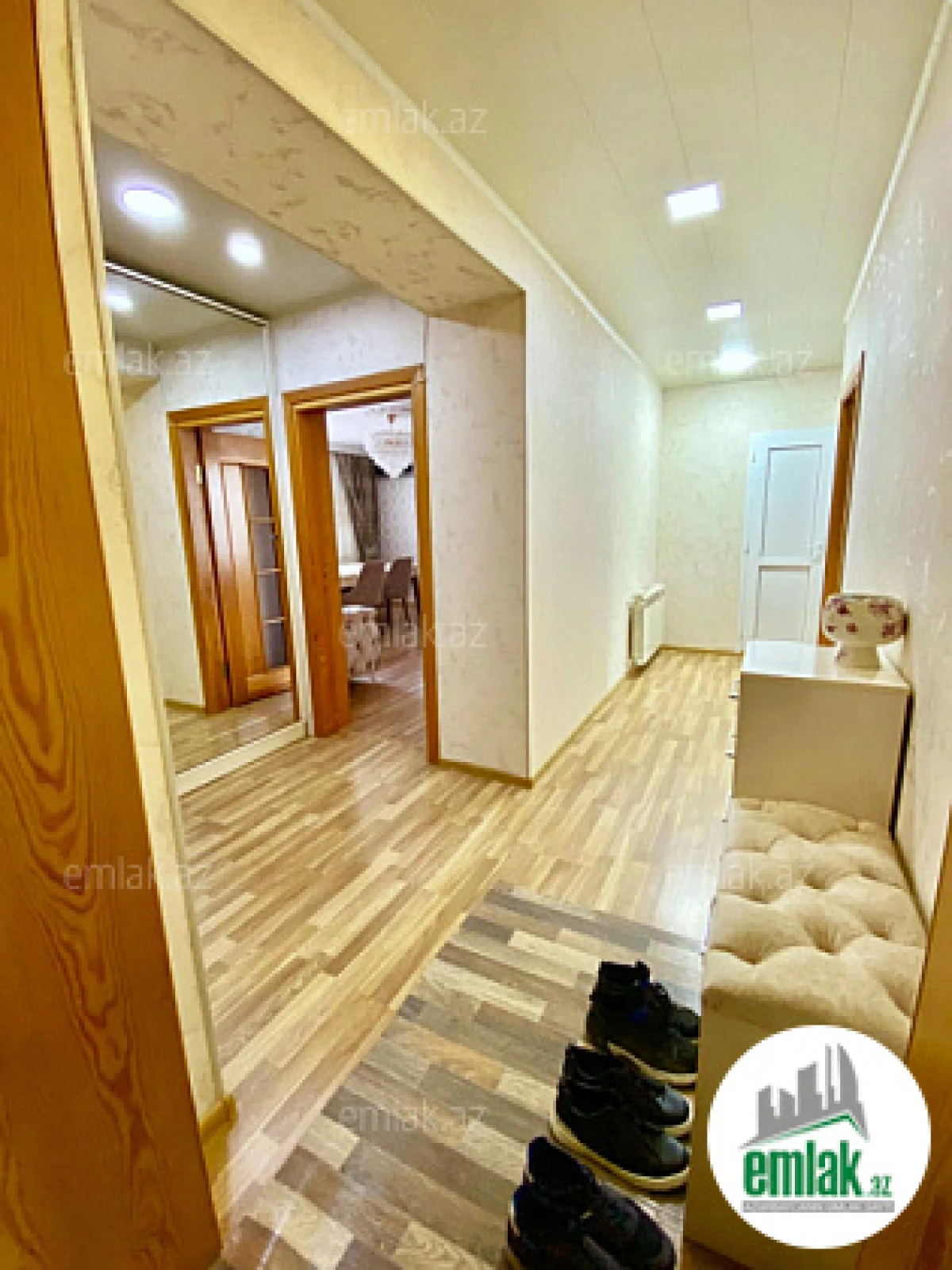 Satılır 3 otaqlı köhnə tikili 90 m²