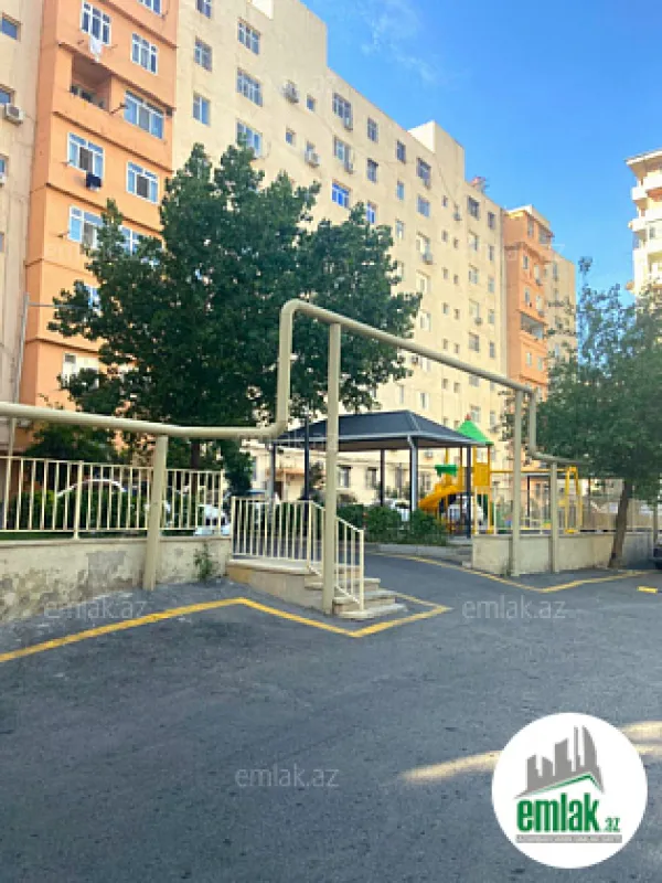 Satılır 3 otaqlı köhnə tikili 90 m²