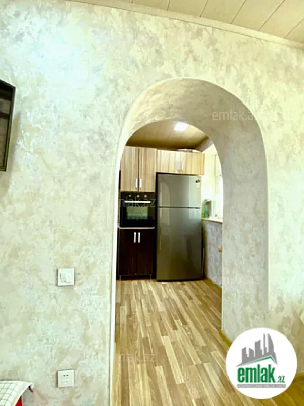 Satılır 3 otaqlı köhnə tikili 90 m²