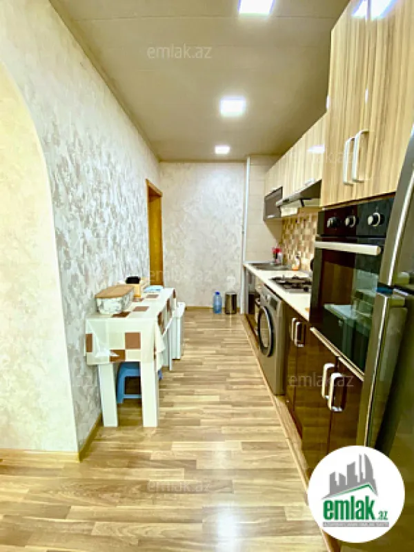 Satılır 3 otaqlı köhnə tikili 90 m²