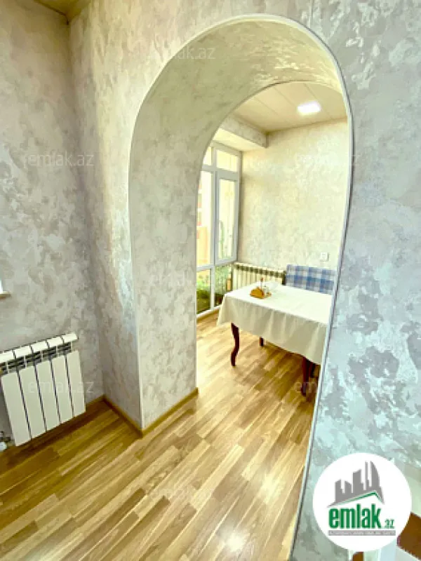 Satılır 3 otaqlı köhnə tikili 90 m²