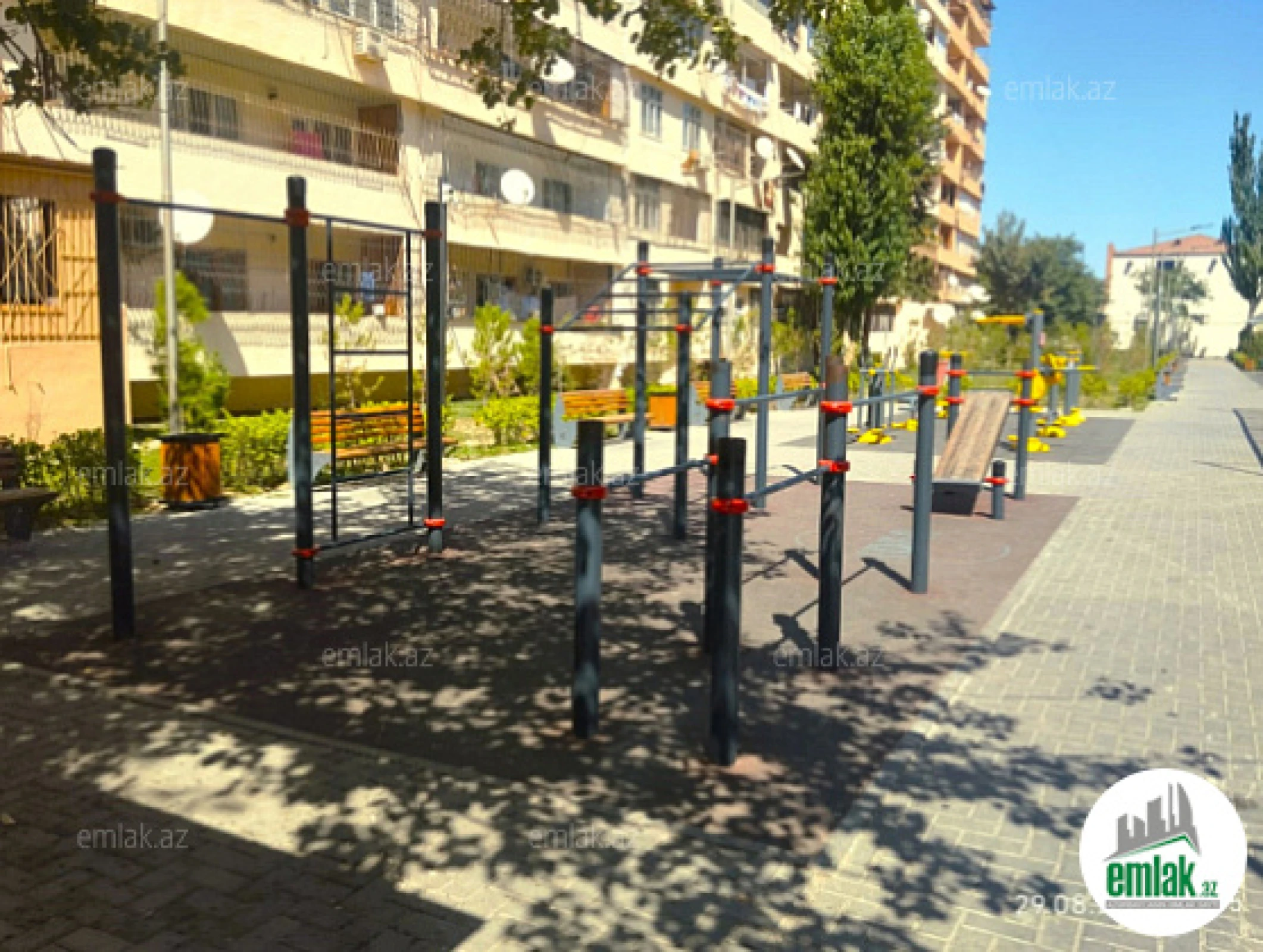 Satılır 3 otaqlı köhnə tikili 90 m²