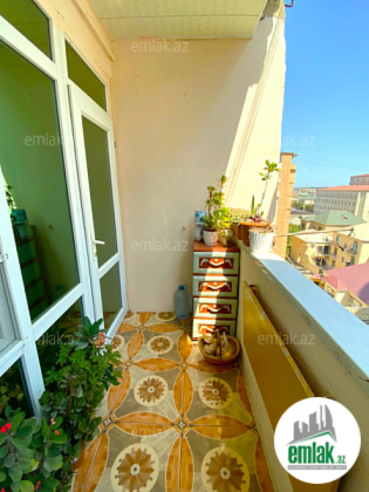 Satılır 3 otaqlı köhnə tikili 90 m²