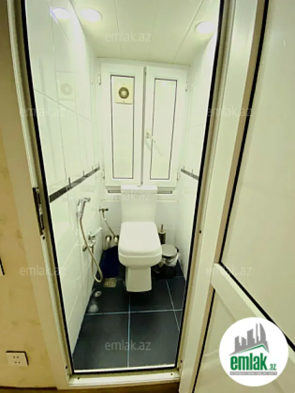 Satılır 3 otaqlı köhnə tikili 90 m²