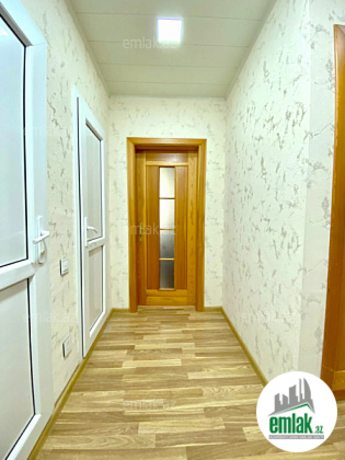 Satılır 3 otaqlı köhnə tikili 90 m²