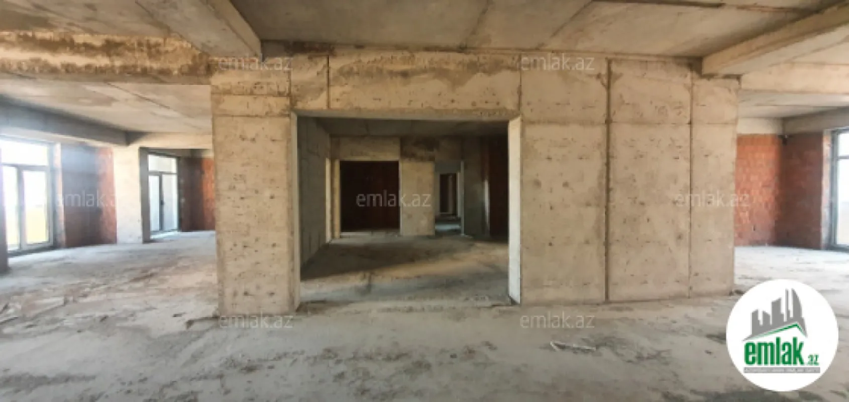 Satılır 5 otaqlı yeni tikili 270 m²
