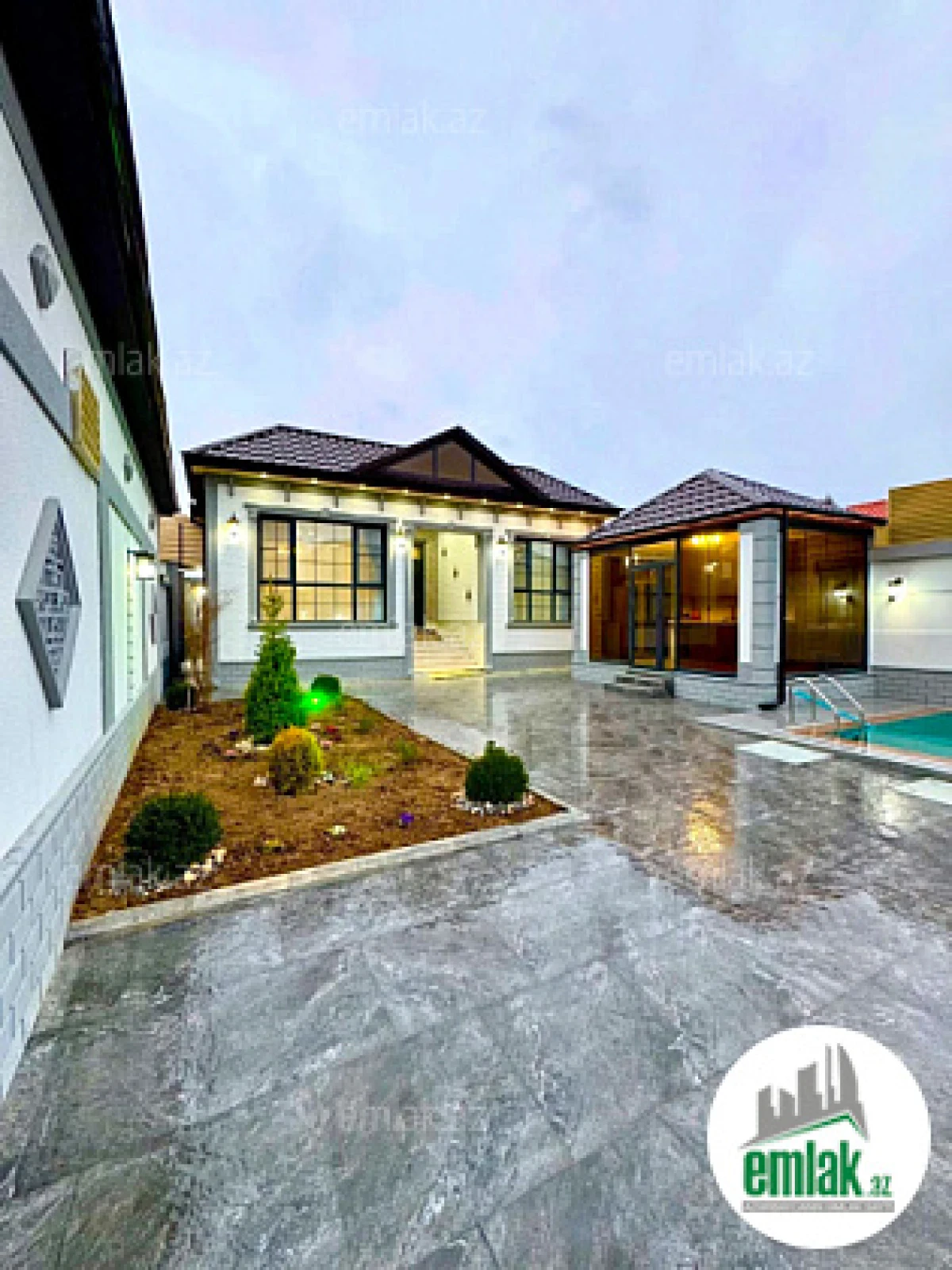 Satılır 3 otaqlı mənzil 110 m²