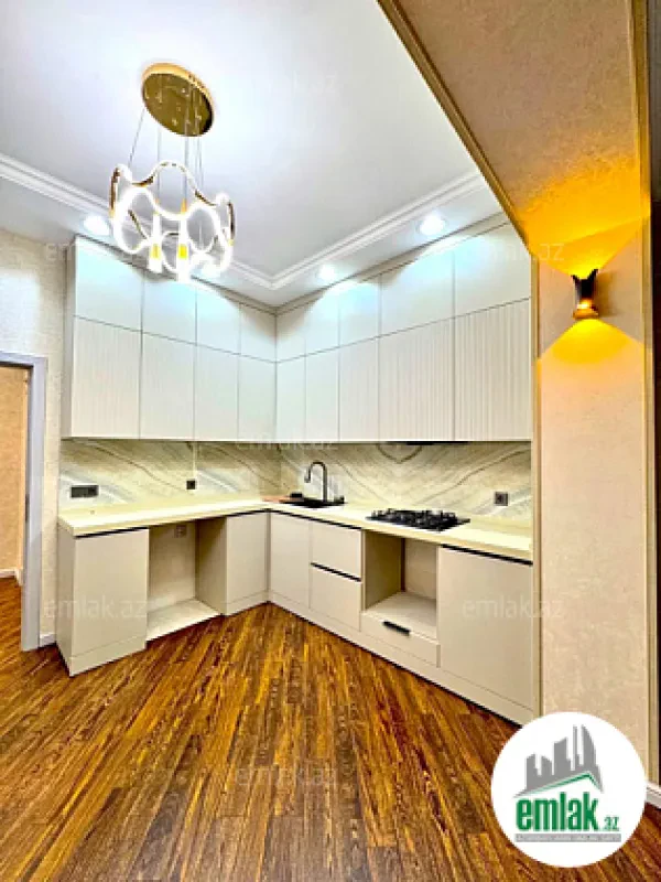 Satılır 3 otaqlı mənzil 110 m²