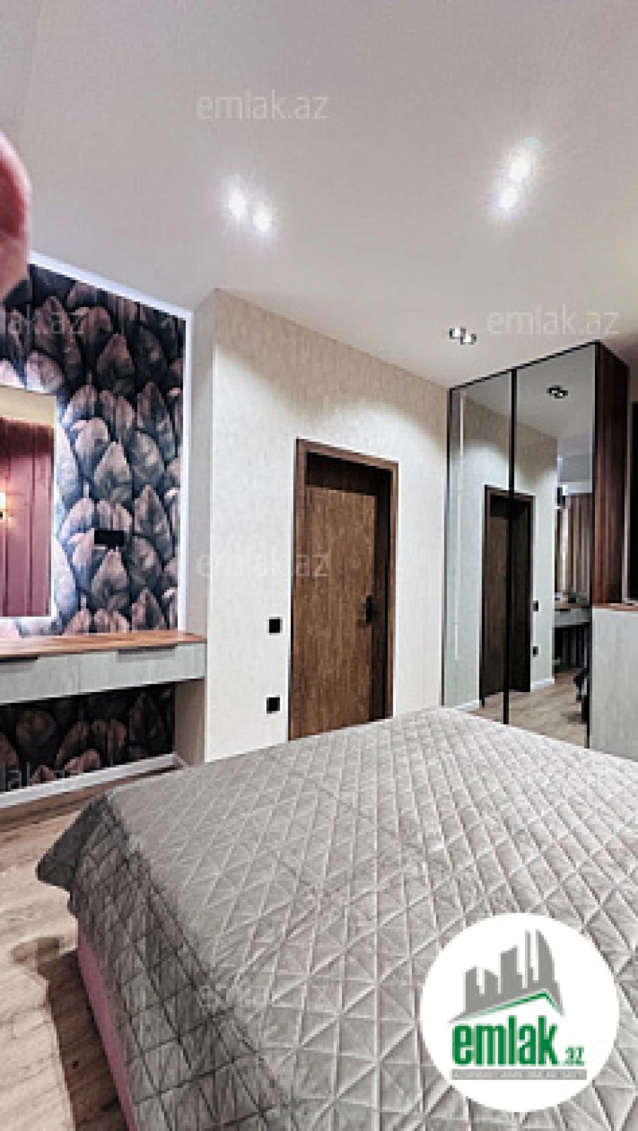 Satılır 3 otaqlı yeni tikili 90 m²