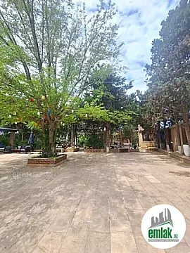 Satılır 5 otaqlı mənzil 368 m²