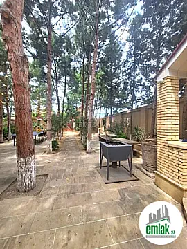 Satılır 5 otaqlı mənzil 368 m²