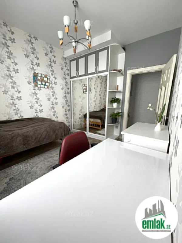 Satılır 10 otaqlı həyət evi 310 m²