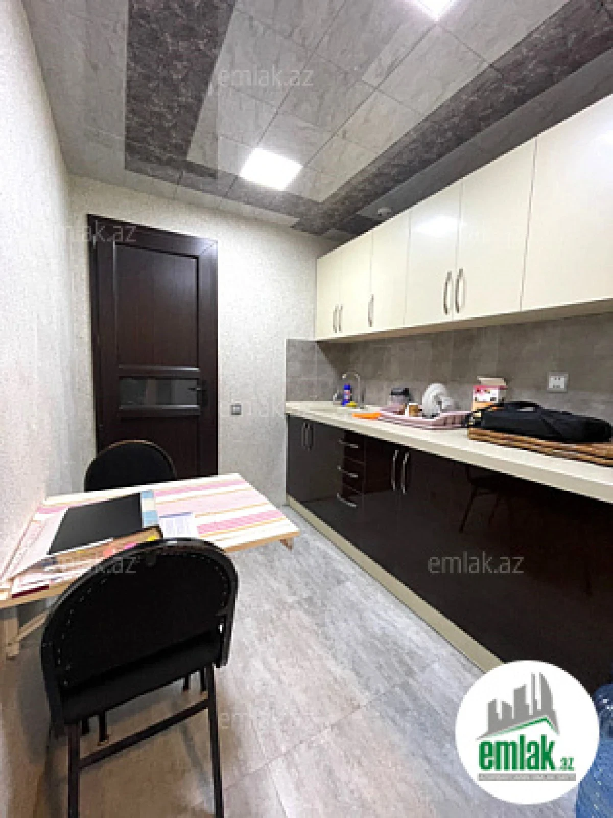 Satılır 10 otaqlı həyət evi 310 m²