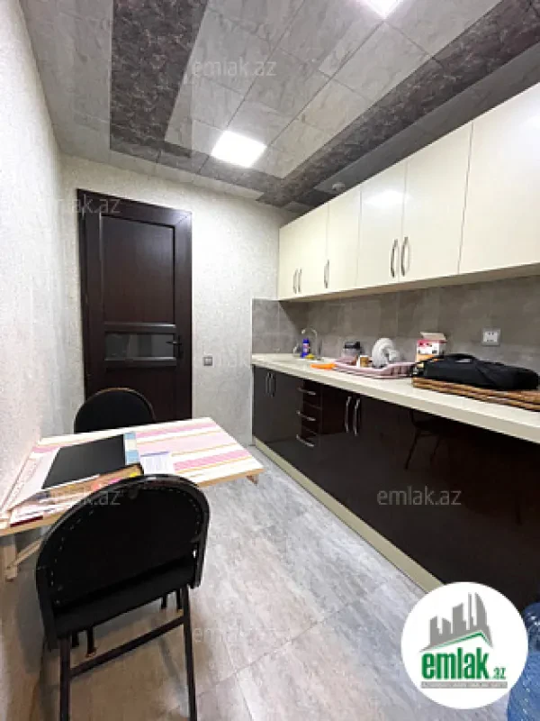Satılır 10 otaqlı həyət evi 310 m²