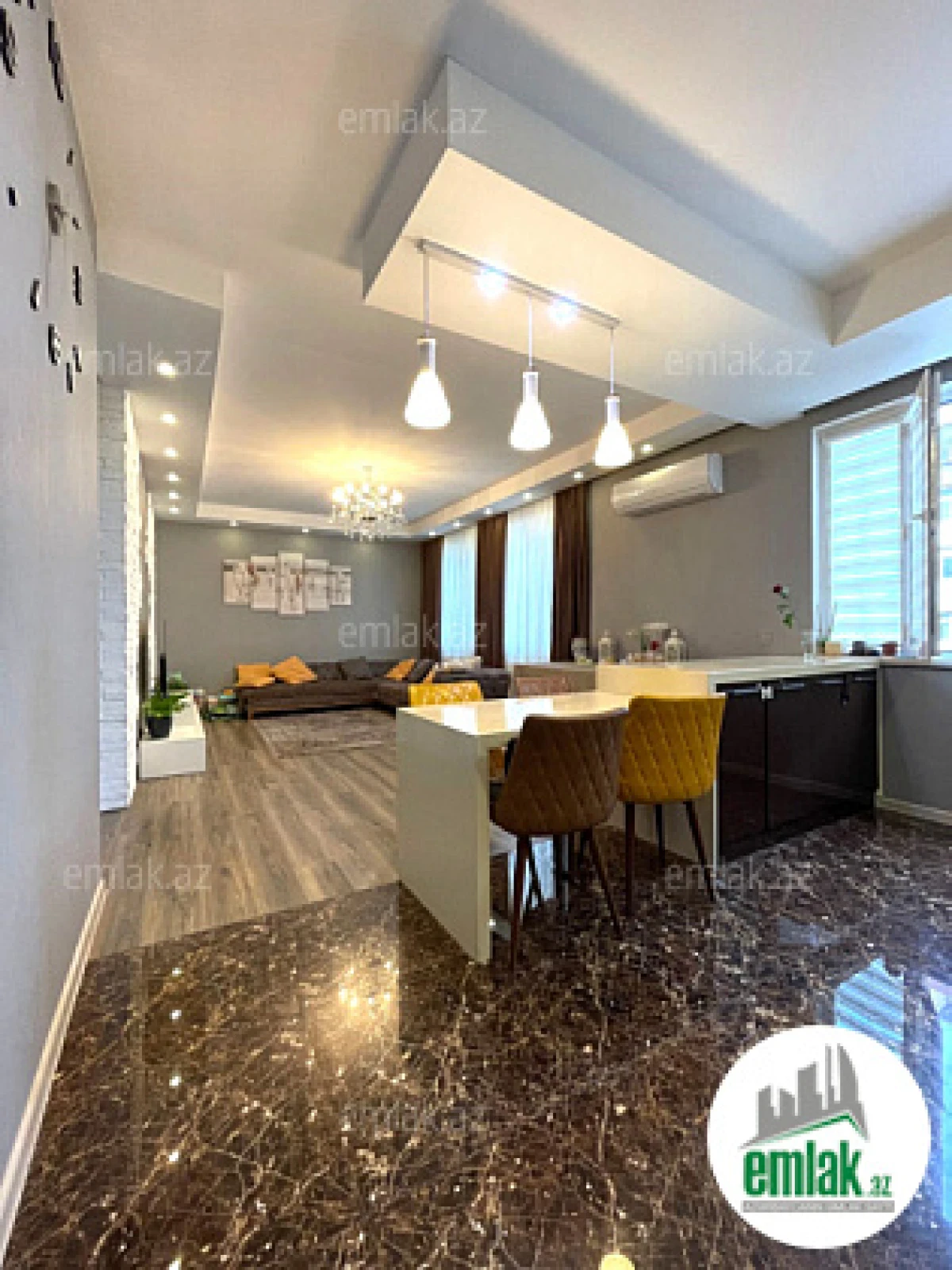 Satılır 10 otaqlı həyət evi 310 m²