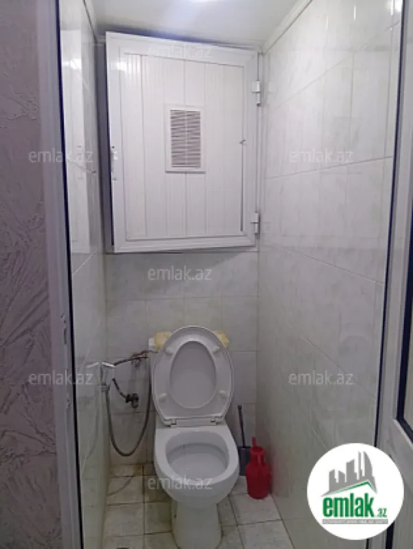 Satılır 2 otaqlı köhnə tikili 55 m²