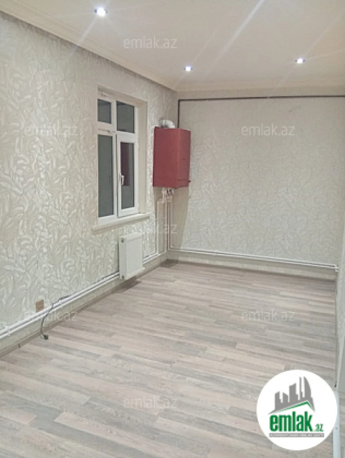 Satılır 2 otaqlı köhnə tikili 55 m²