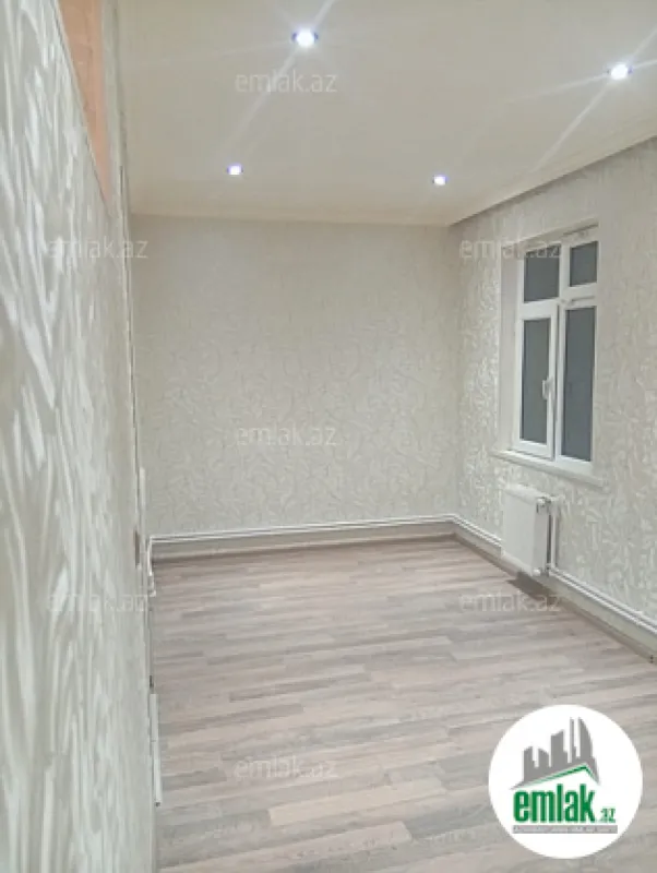 Satılır 2 otaqlı köhnə tikili 55 m²
