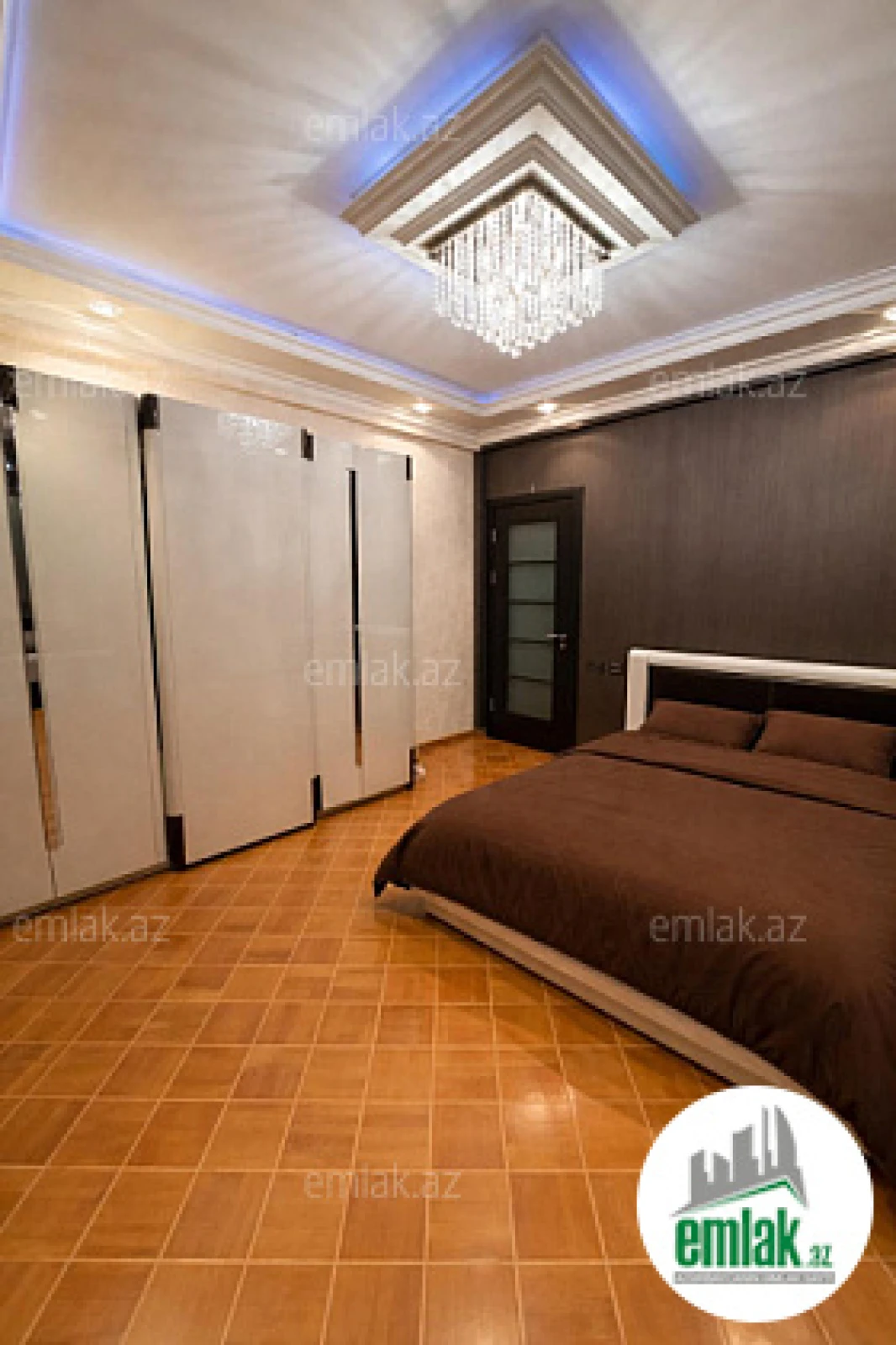 Satılır 4 otaqlı yeni tikili 150 m²