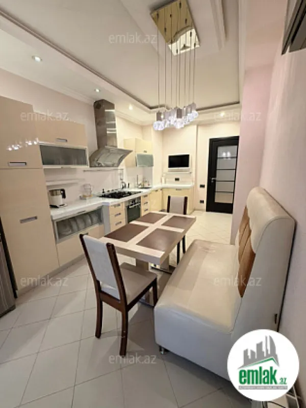 Satılır 4 otaqlı yeni tikili 150 m²