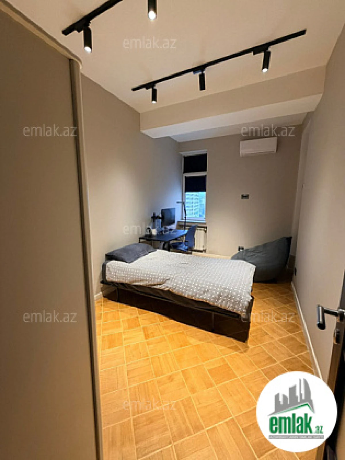 Satılır 4 otaqlı yeni tikili 150 m²