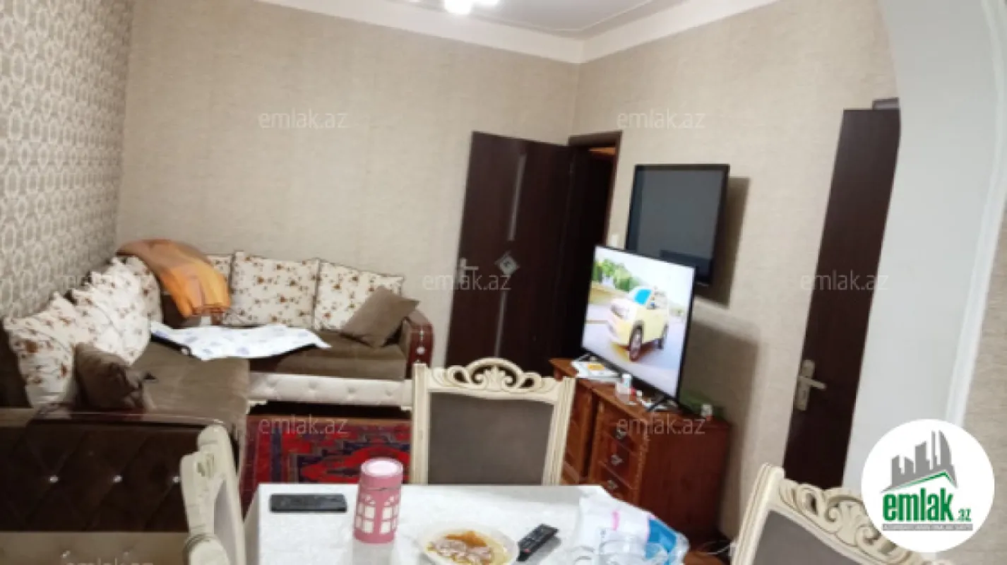 Satılır 3 otaqlı köhnə tikili 70 m²