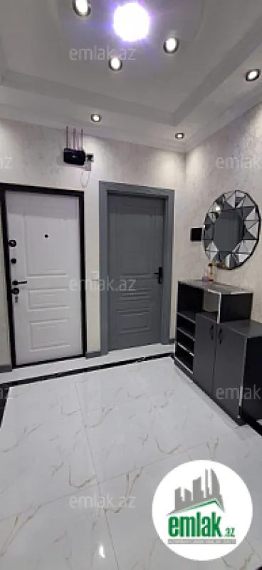 Satılır 4 otaqlı köhnə tikili 110 m²