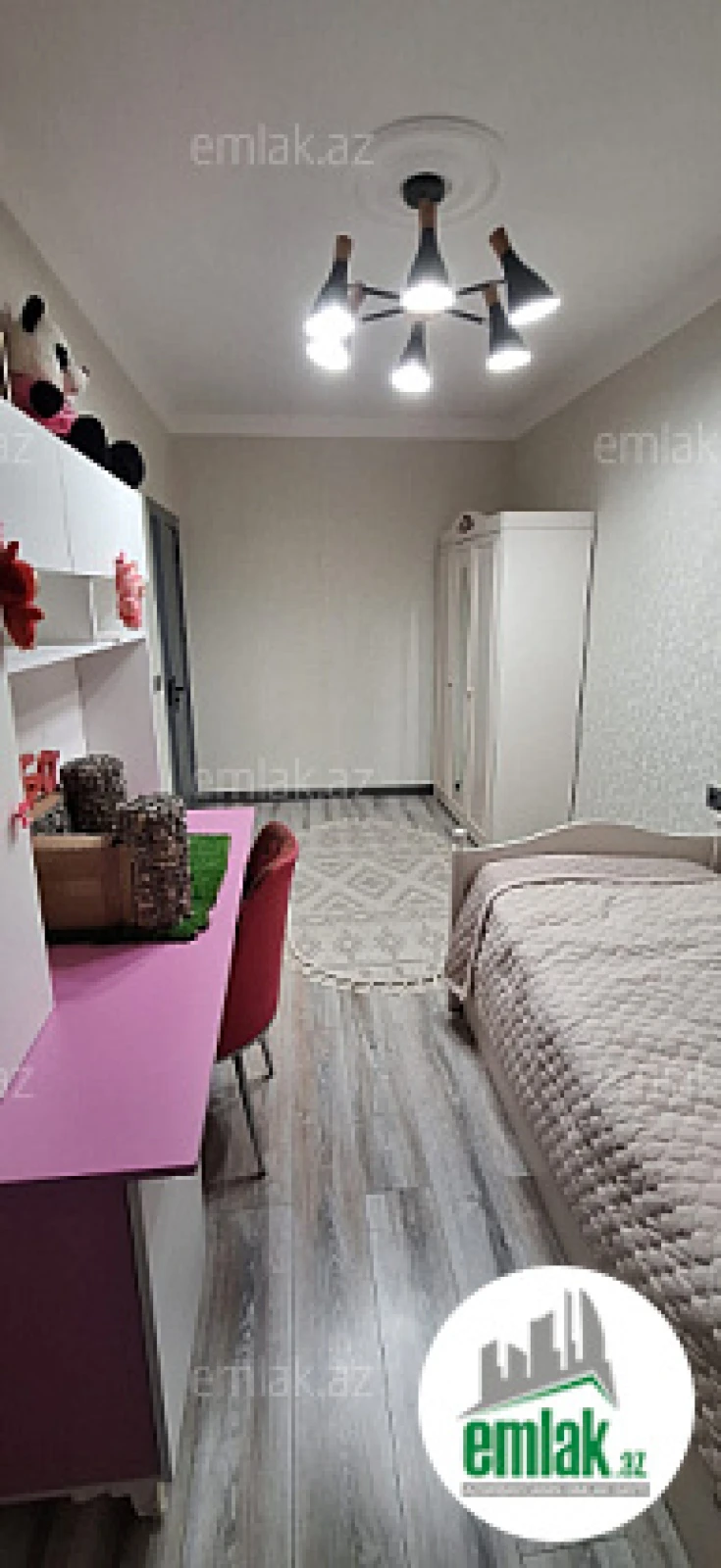 Satılır 4 otaqlı köhnə tikili 110 m²