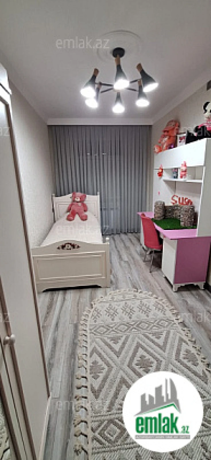 Satılır 4 otaqlı köhnə tikili 110 m²