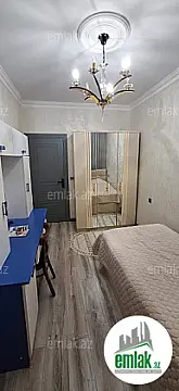 Satılır 4 otaqlı köhnə tikili 110 m²