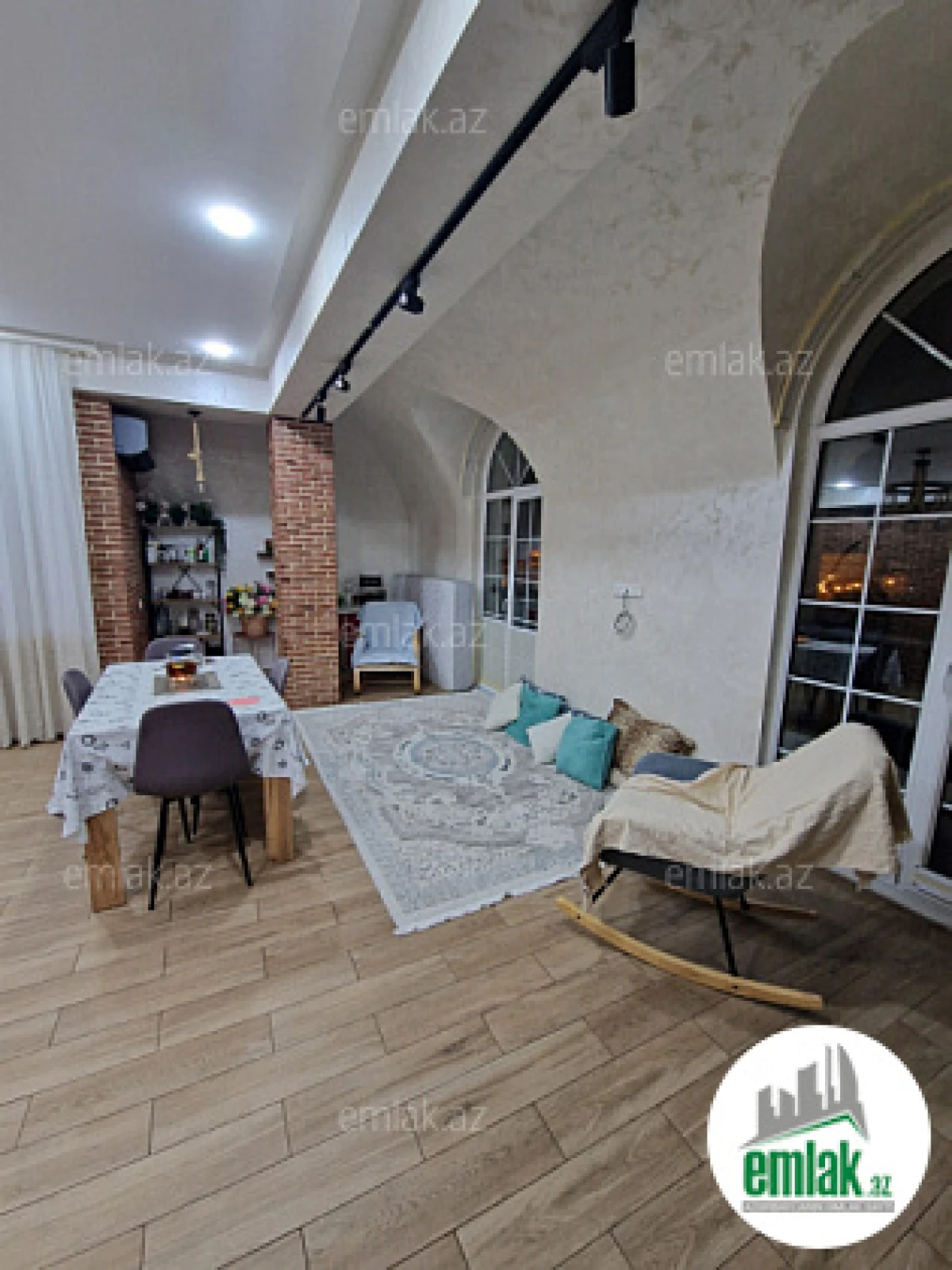 Satılır 2 otaqlı yeni tikili 80 m²