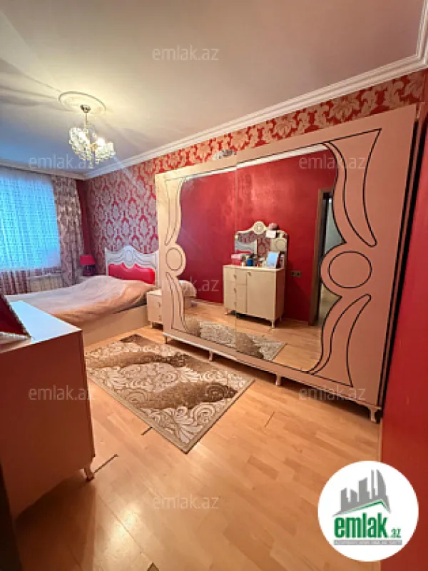 Satılır 4 otaqlı köhnə tikili 77.3 m²