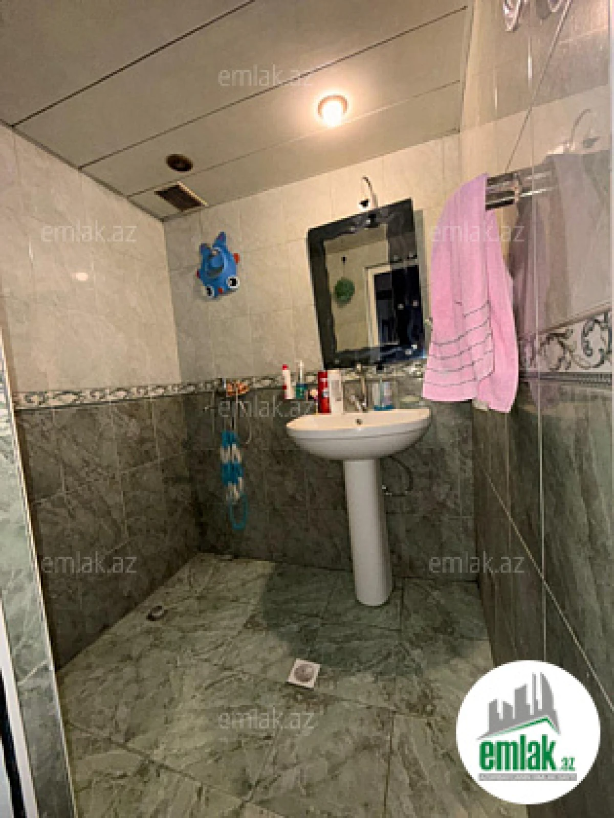 Satılır 4 otaqlı köhnə tikili 77.3 m²