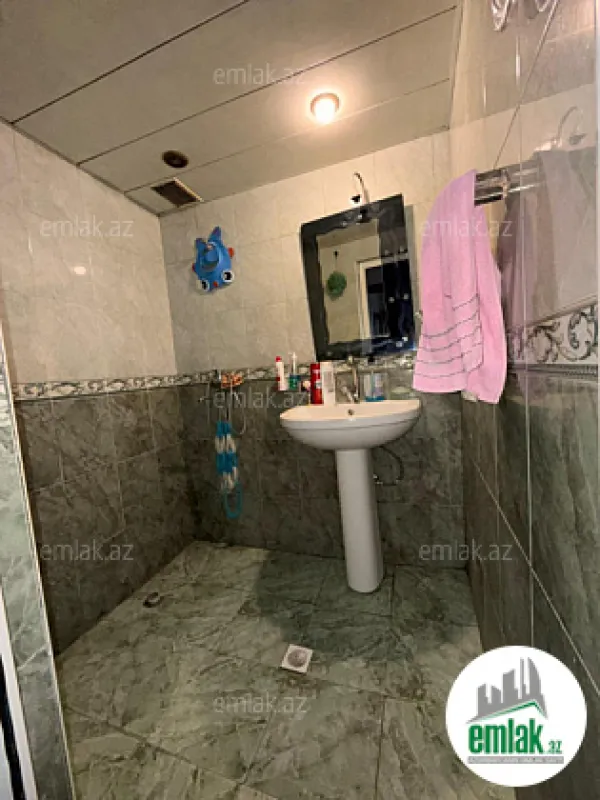 Satılır 4 otaqlı köhnə tikili 77.3 m²