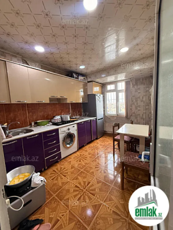 Satılır 4 otaqlı köhnə tikili 77.3 m²