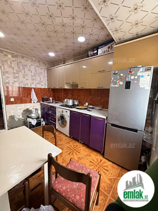 Satılır 4 otaqlı köhnə tikili 77.3 m²