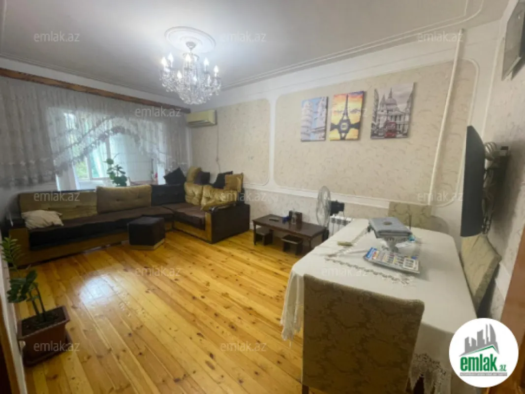 Satılır 4 otaqlı köhnə tikili 85 m²