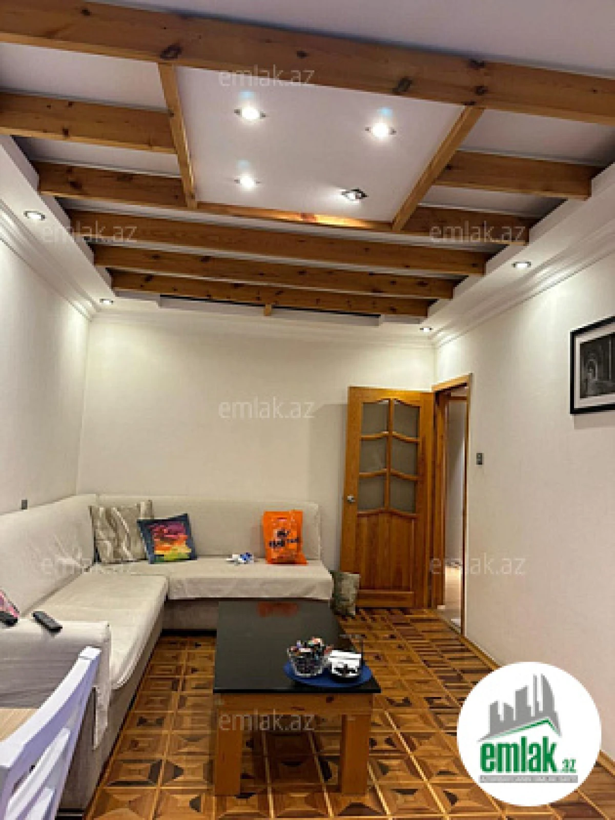 Satılır 4 otaqlı köhnə tikili 110 m²