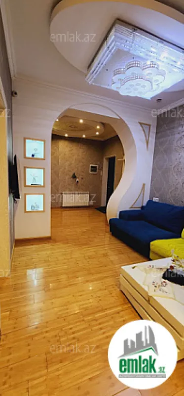 Satılır 3 otaqlı yeni tikili 135 m²