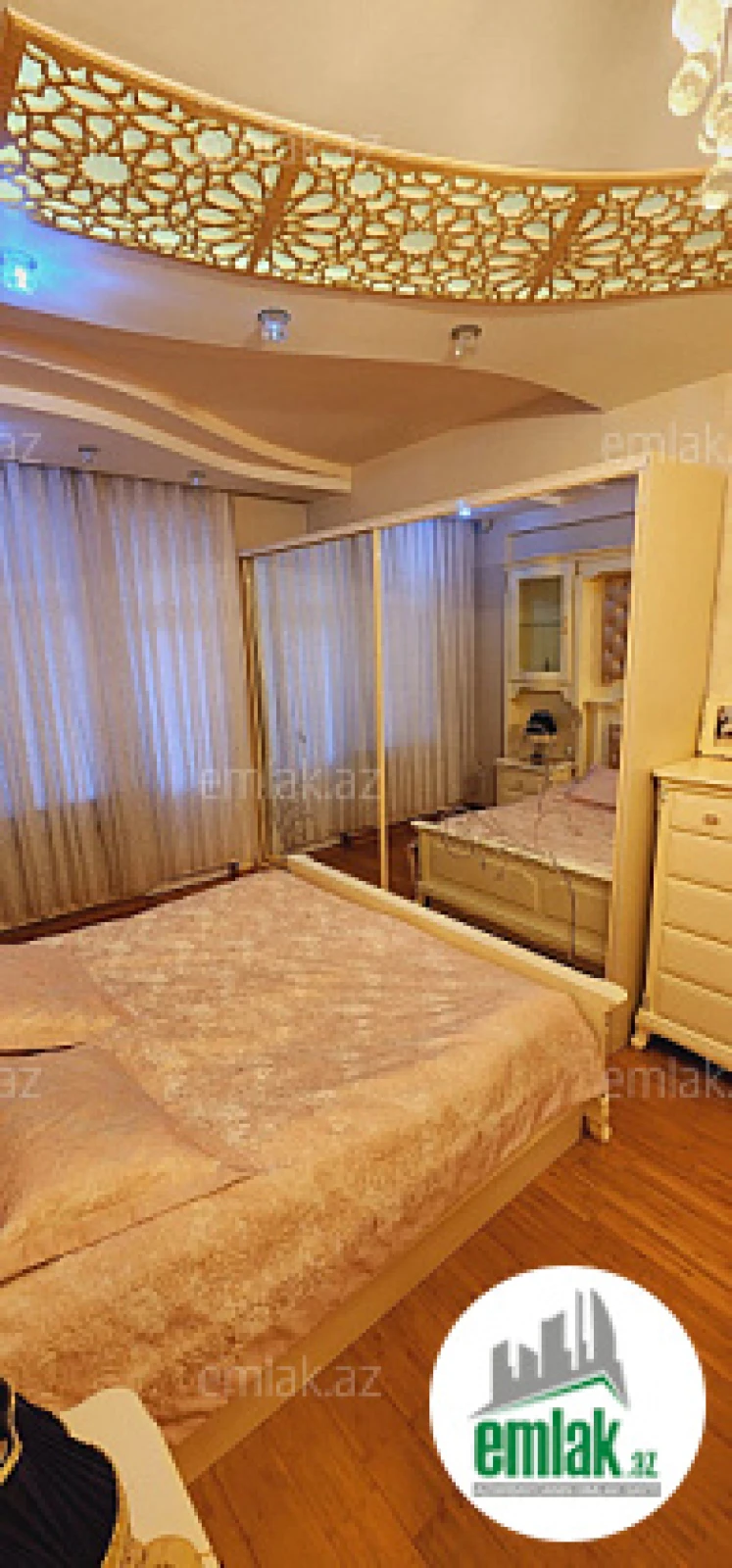 Satılır 3 otaqlı yeni tikili 135 m²