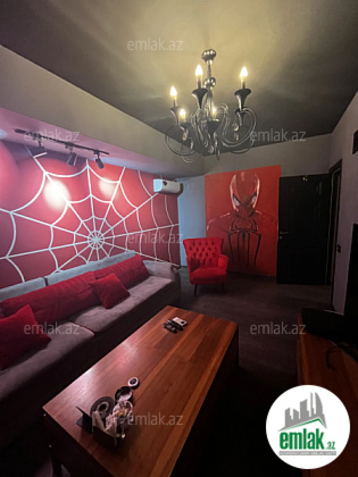 Satılır 8 otaqlı obyekt 271 m²