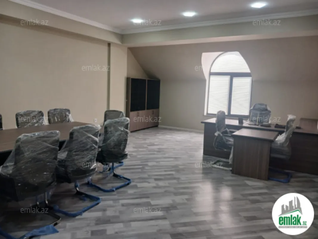 Satılır 20 otaqlı ofis 200 m²