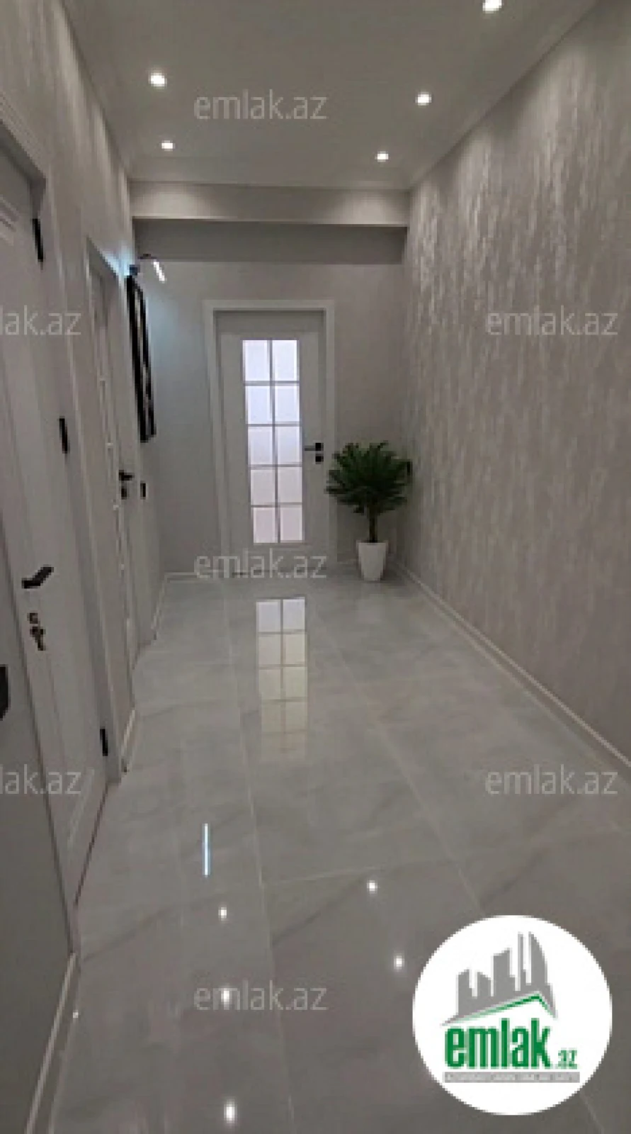Satılır 2 otaqlı yeni tikili 64 m²
