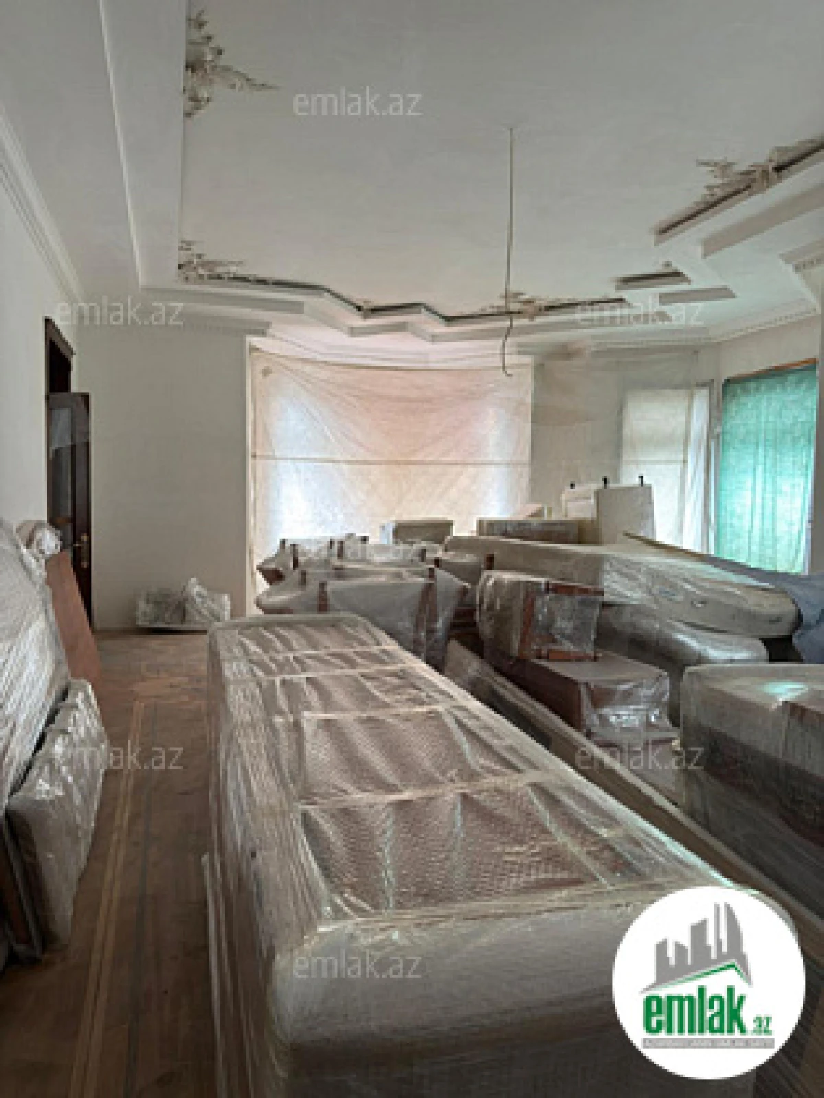 Satılır 8 otaqlı həyət evi 650 m²