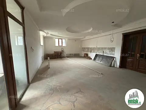Satılır 8 otaqlı həyət evi 650 m²
