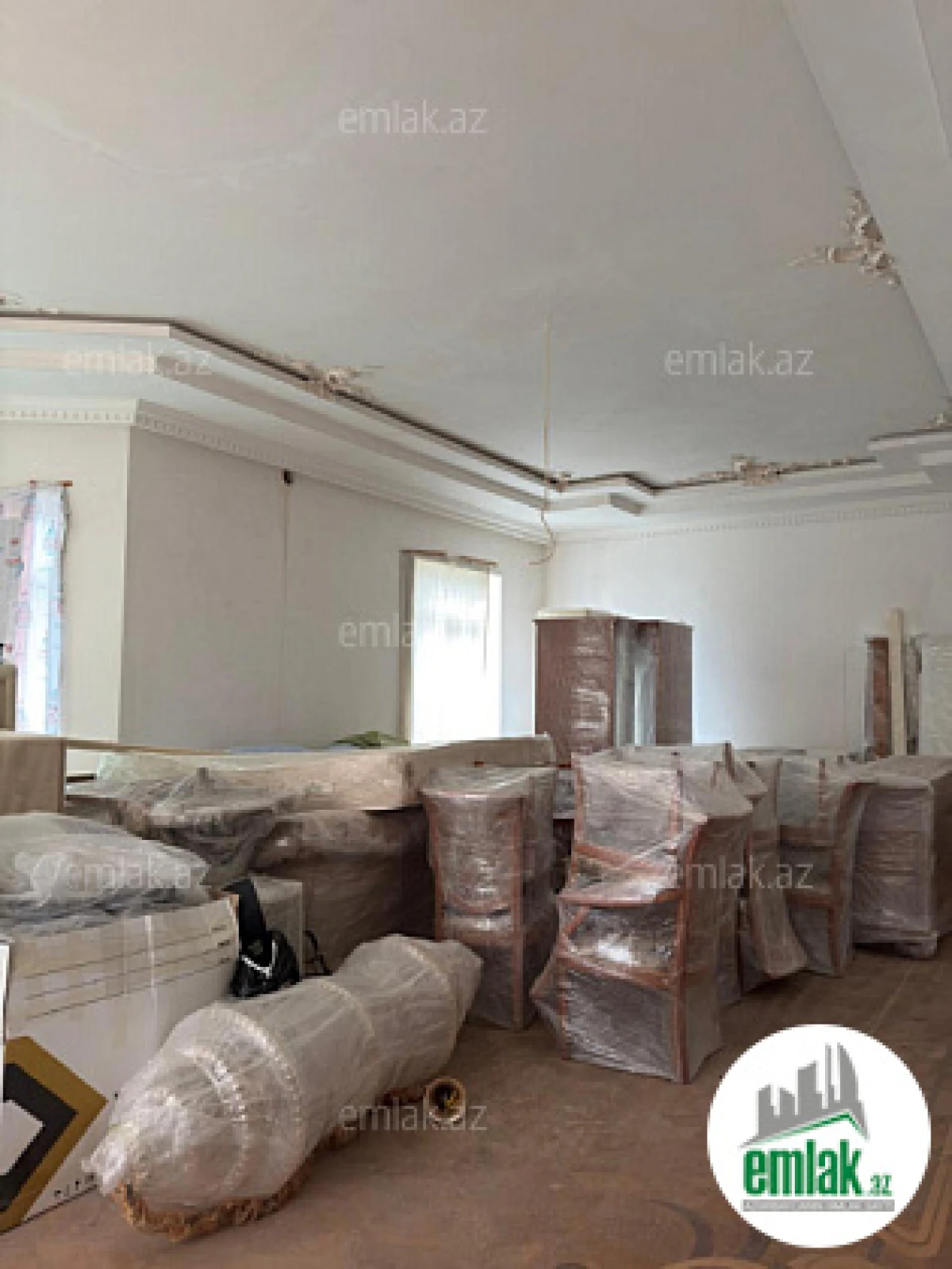 Satılır 8 otaqlı həyət evi 650 m²